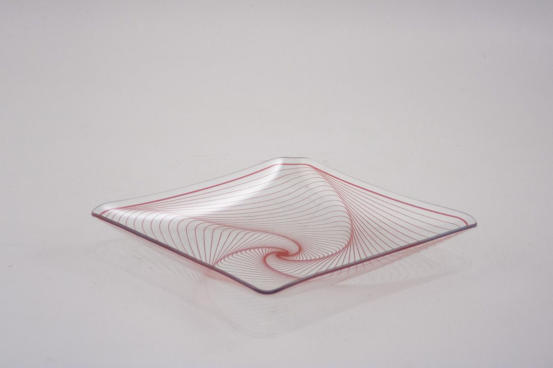 Foto Glass Plate with Spiral Pattern