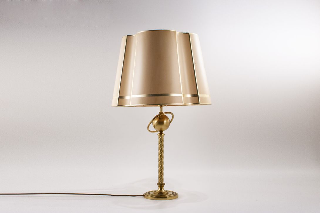 Foto Table Lamp with Helical Brass Stand ​h75