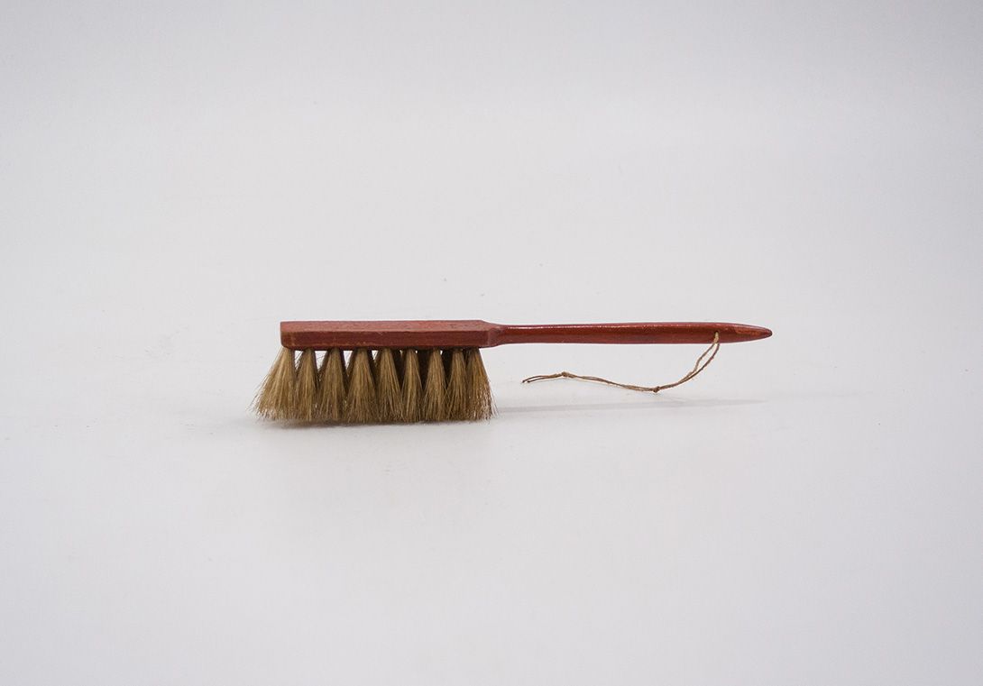 Foto Brush with Wooden Handle