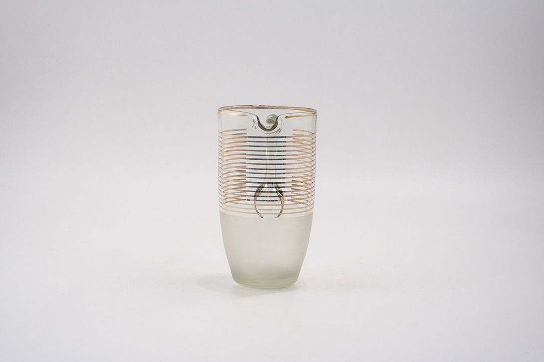 Foto Glass Jug with Golden Stripes