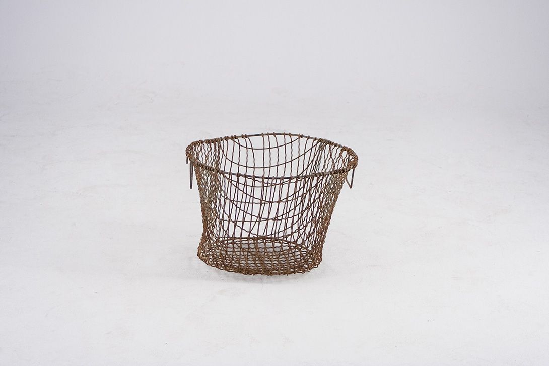 Foto Old Metal Basket