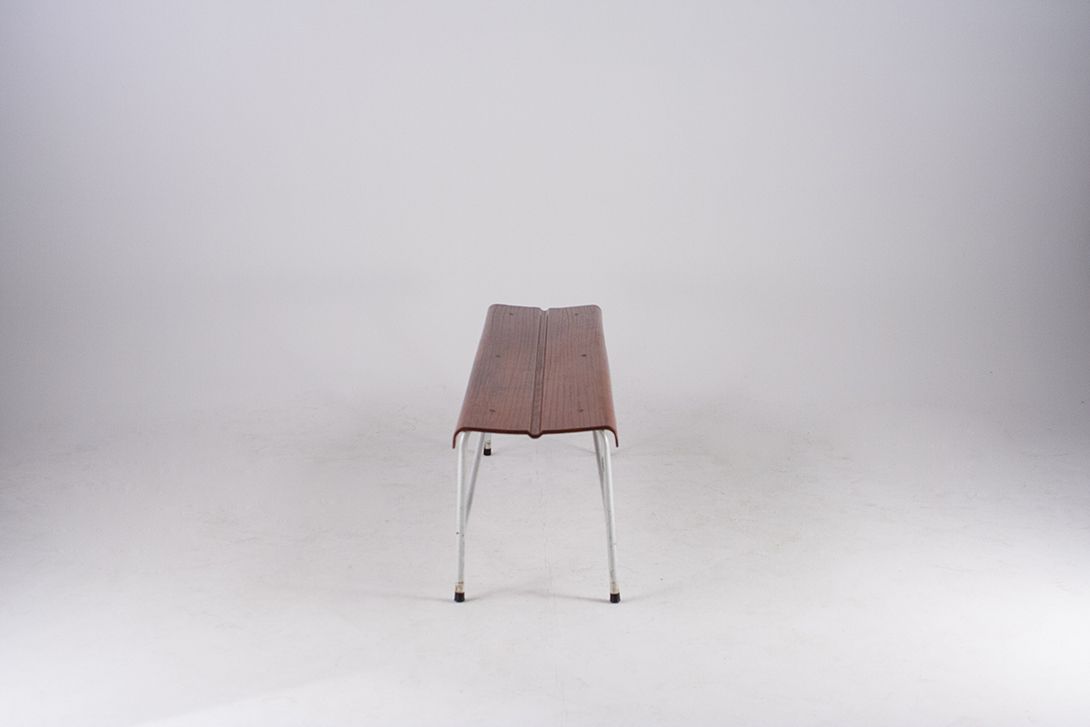 Foto Lovely Plywood Bench with Metal Frame GDR 1960