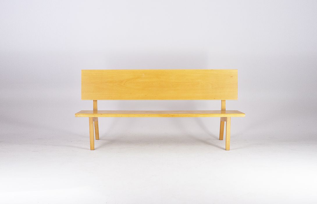 Foto Massive Wooden Church Bench 1950 h94x200x60