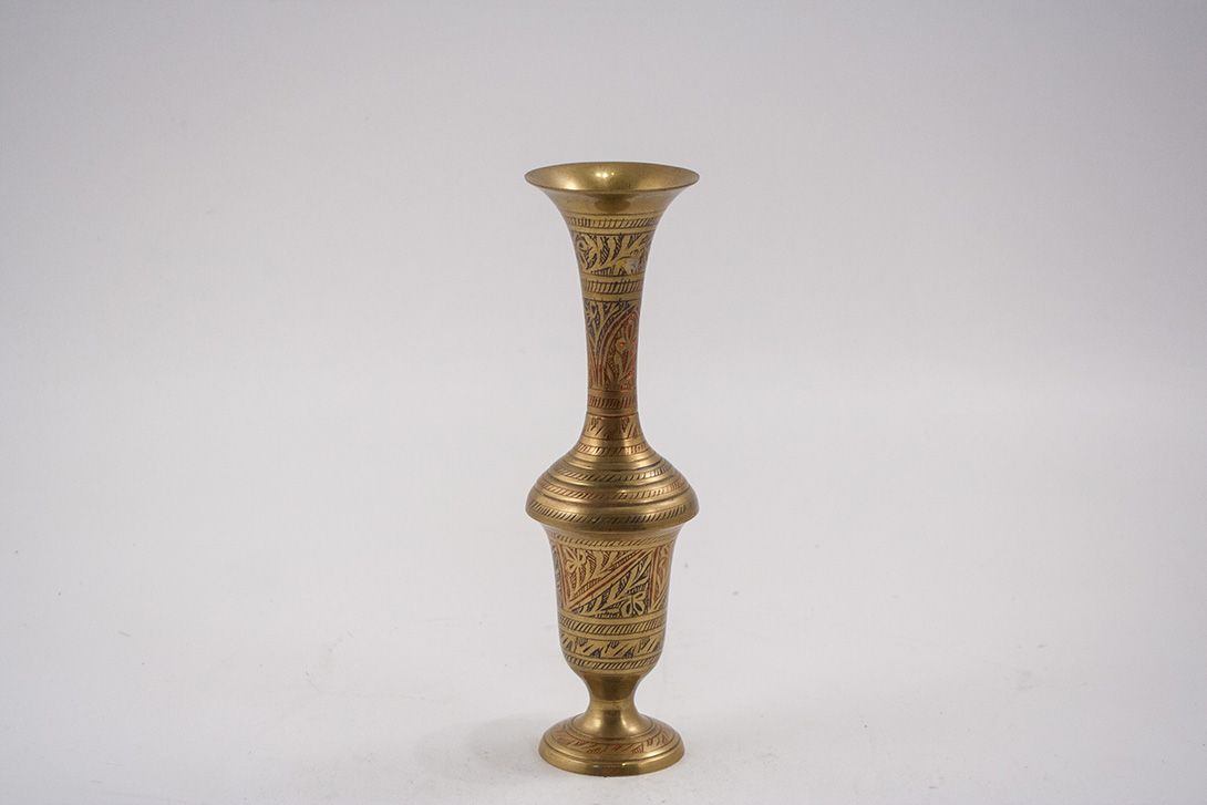 Foto Oriental Brass Vase with Colorful Decor Morocco 1955 h29