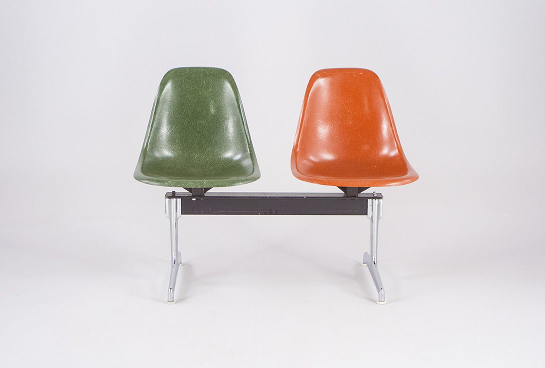 Foto Eames Two-Seater Bench, Seat Colors Variable L110cm