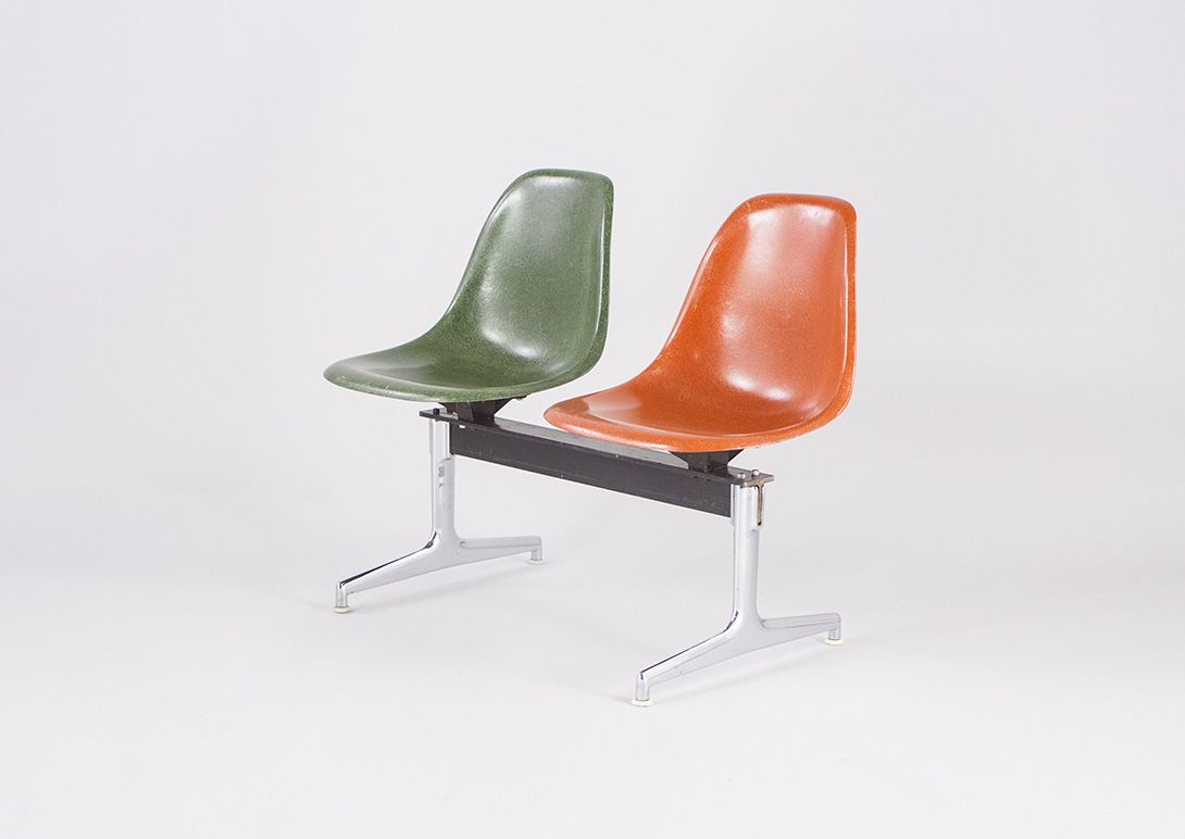Foto Eames Two-Seater Bench, Seat Colors Variable L110cm