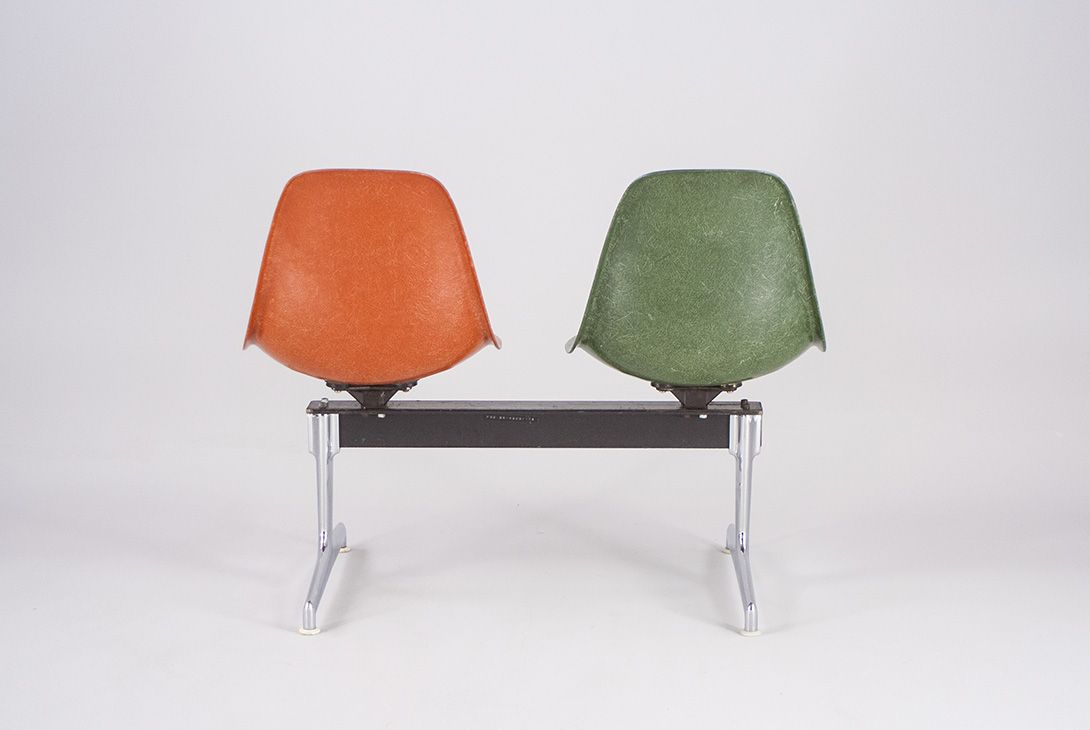 Foto Eames Two-Seater Bench, Seat Colors Variable L110cm