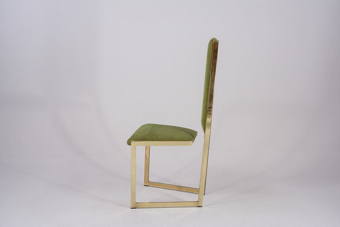 Foto Golden Chair with Green Upholstery