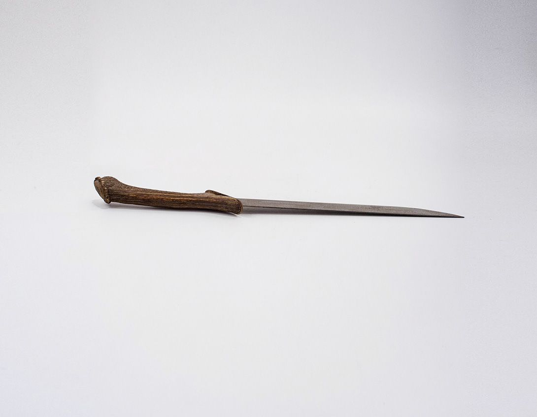 Foto Big Hunting Knife with Antlers Handle