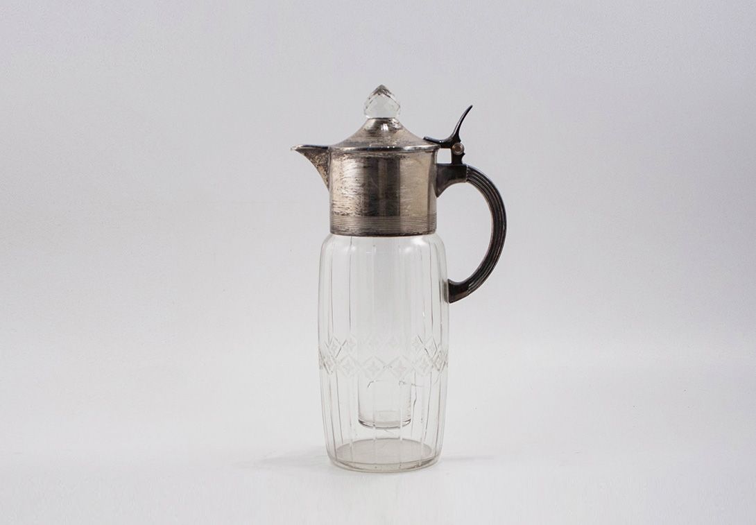 Foto Water Jug with Metal Top