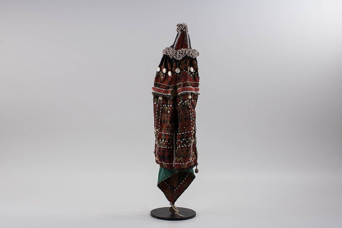 Foto Traditional Mongolian Costume Hat h60x20