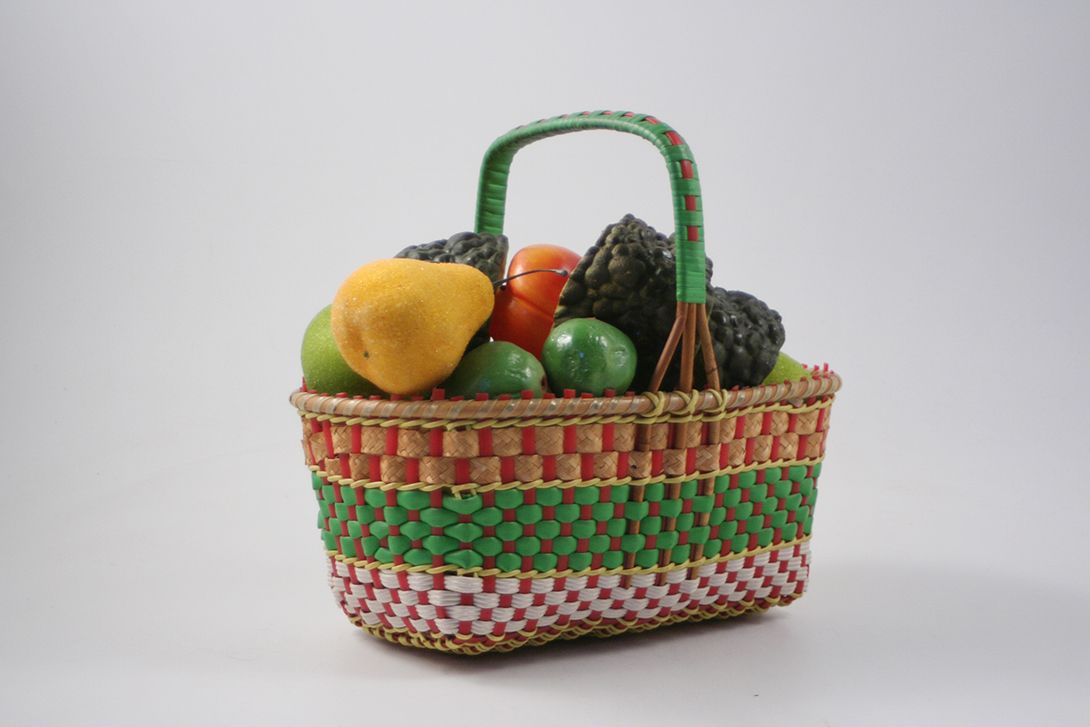Foto Colorful Shopping Basket
