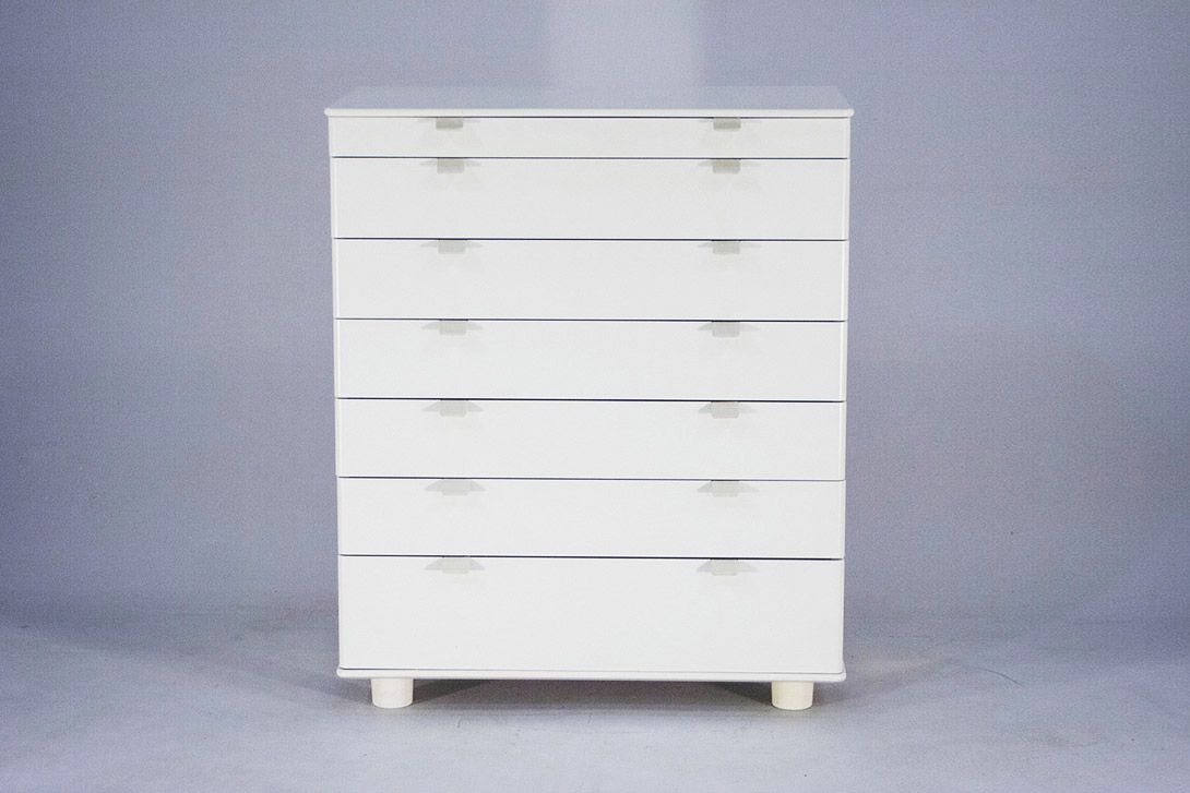 Foto White Luxury Cabinet with Drawers and Leather Fittings 1960