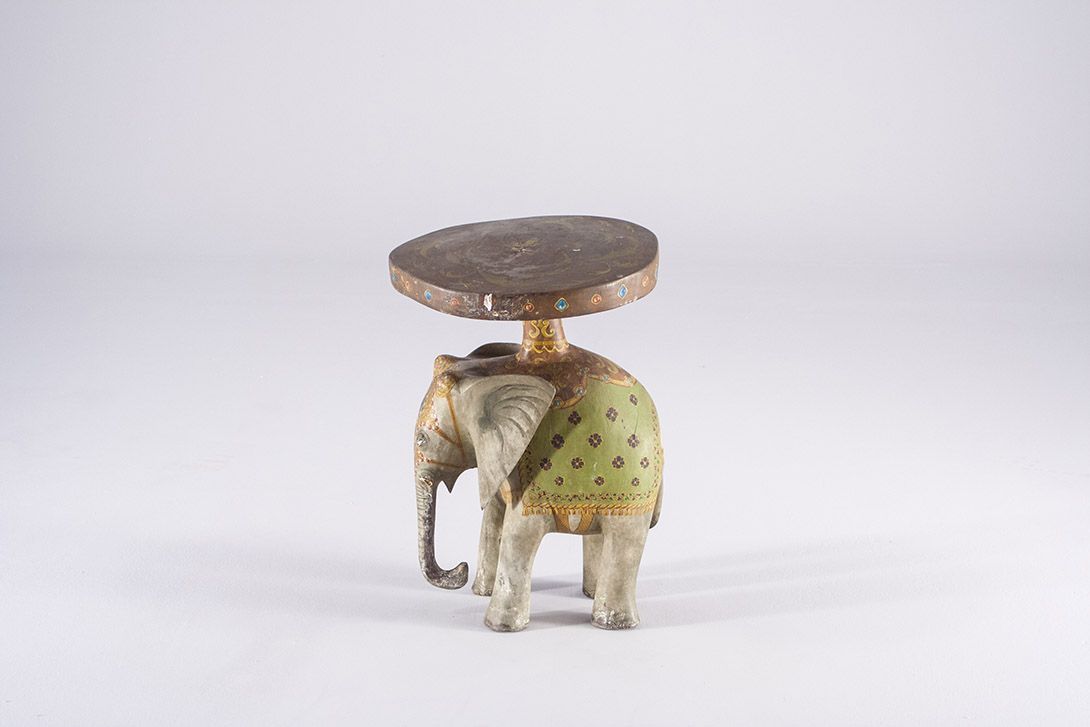 Foto Colonial Elephant Side Table Mauretania 1925 h45x27x30