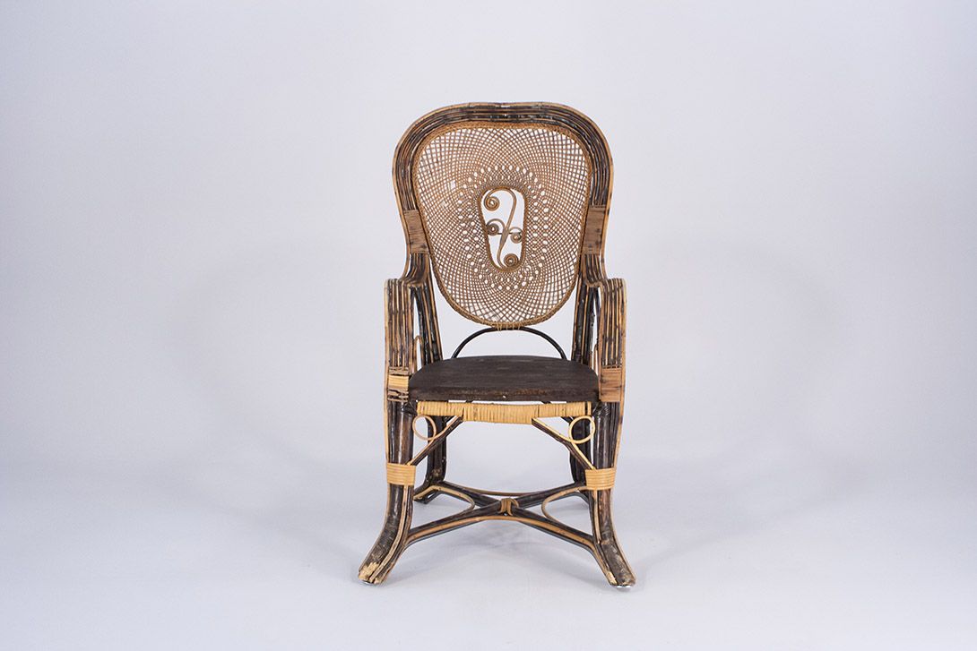 Foto Wilhelminian Colonial Bicolored Basket Armchair 1875