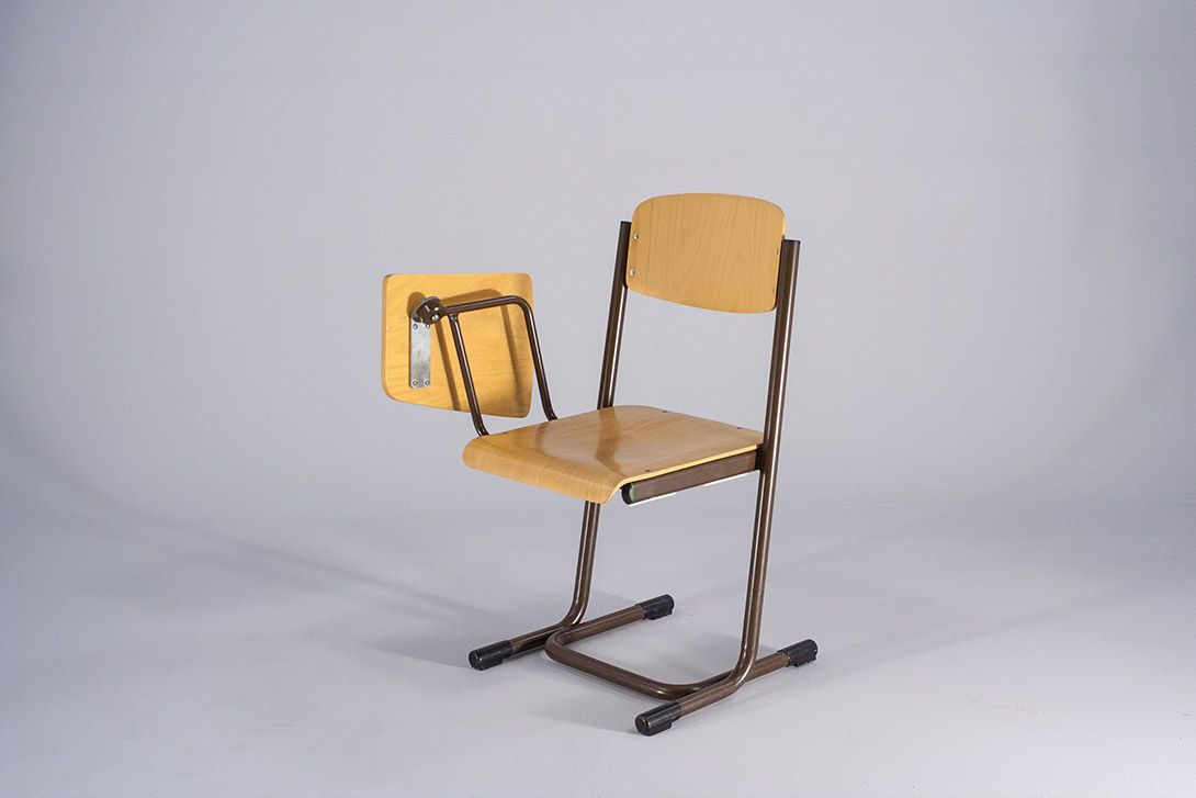 Foto Classic German School Chair with Foldable Table