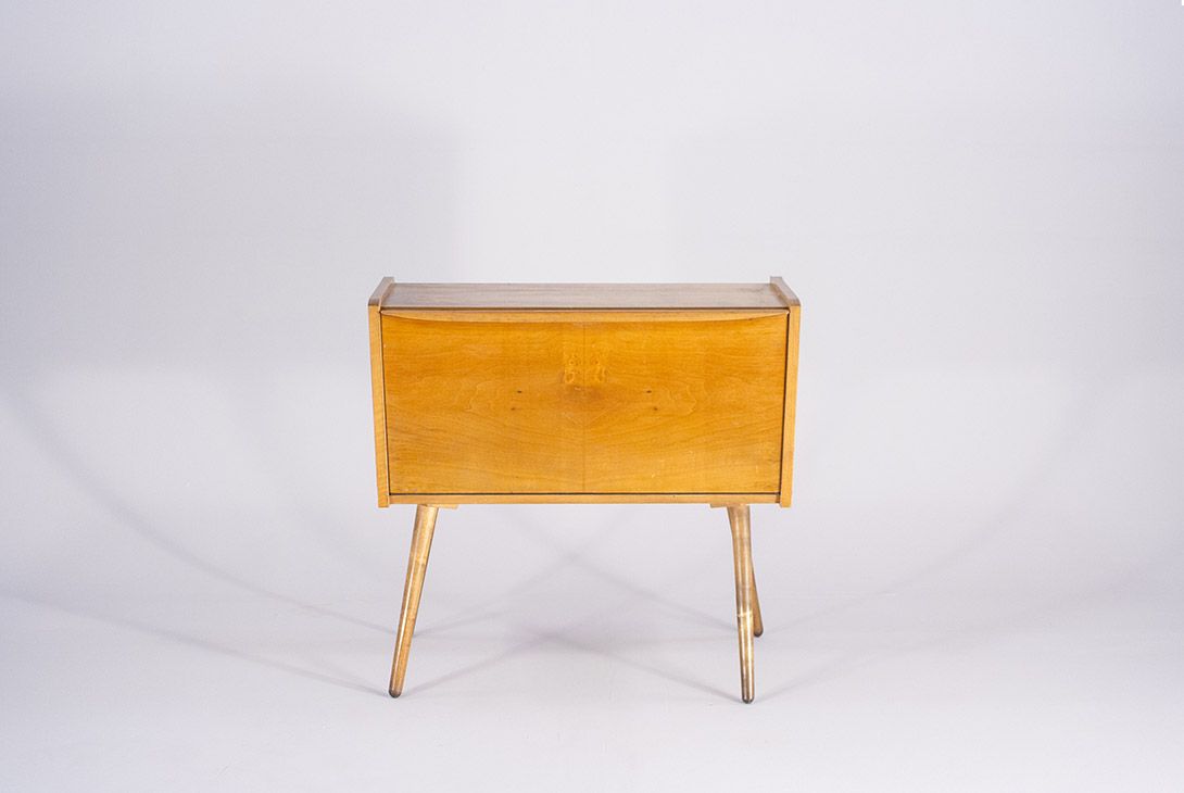 Foto Small Bed Side Board GDR 1950 ​h73x77x30