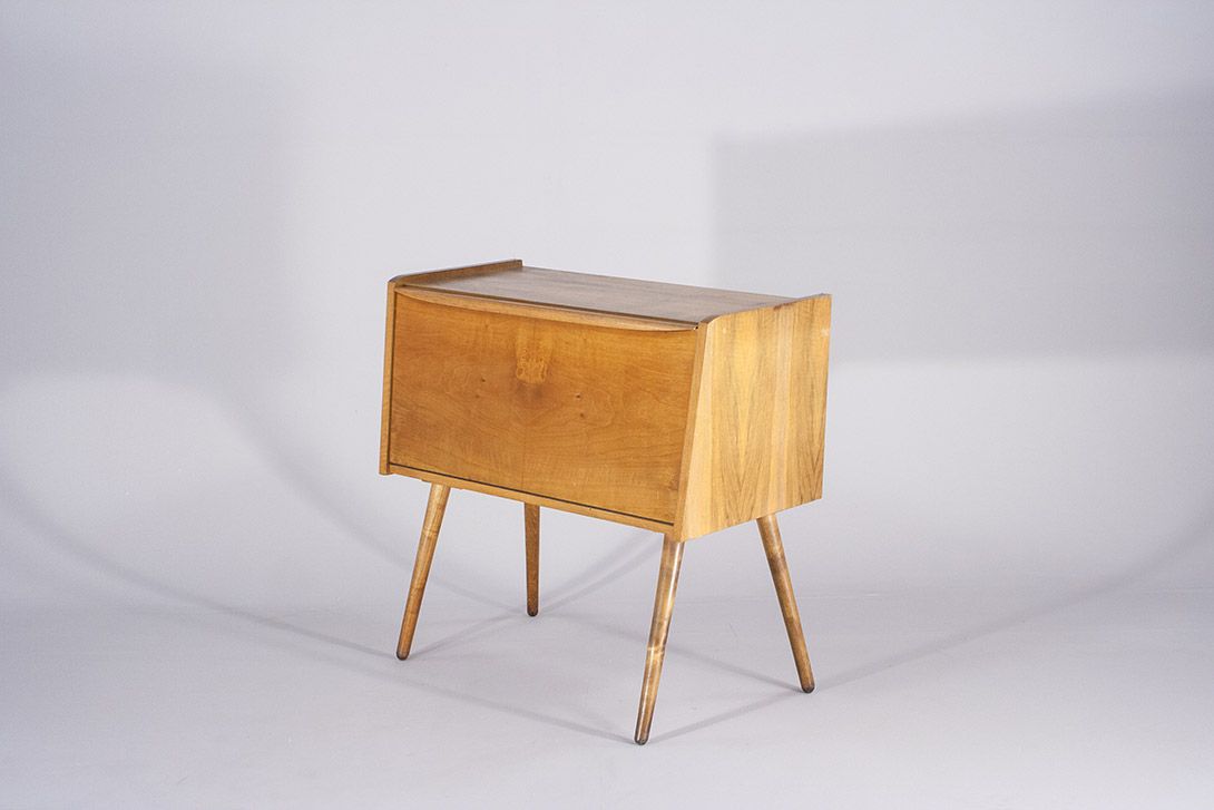 Foto Small Bed Side Board GDR 1950 ​h73x77x30