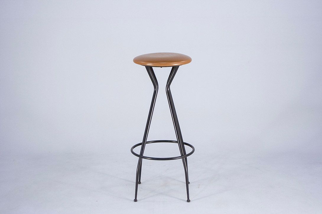 Foto Bar Stool with Brown Seat