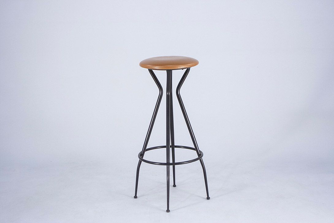 Foto Bar Stool with Brown Seat
