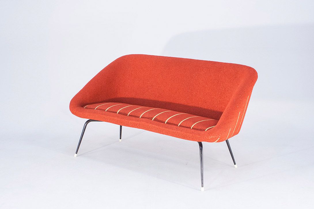 Foto Lovely Fragile French Sofa with Original Upholstery 1953