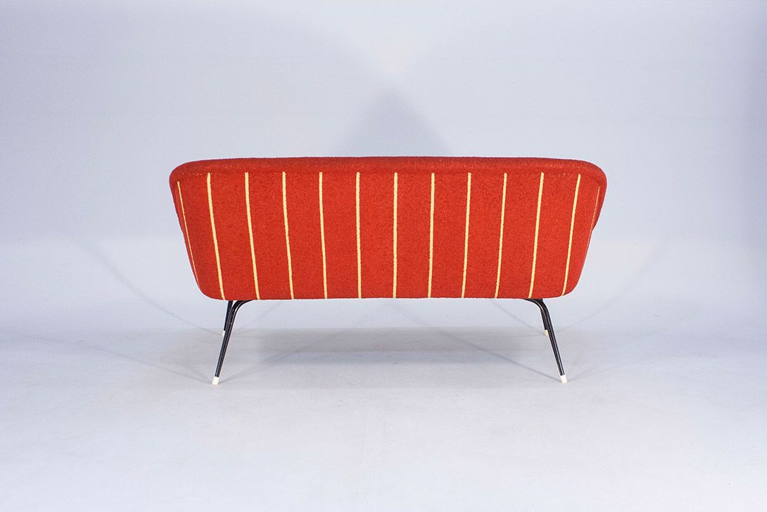 Foto Lovely Fragile French Sofa with Original Upholstery 1953
