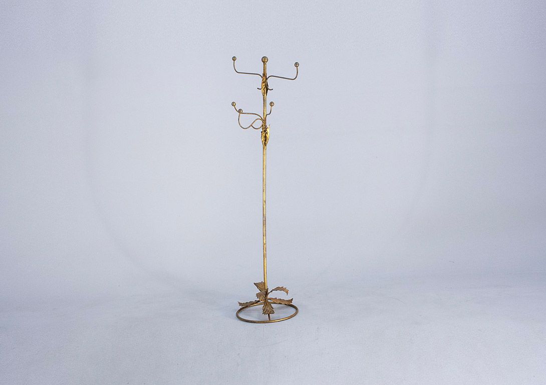 Foto Brass Wardrobe with Leaf Details
