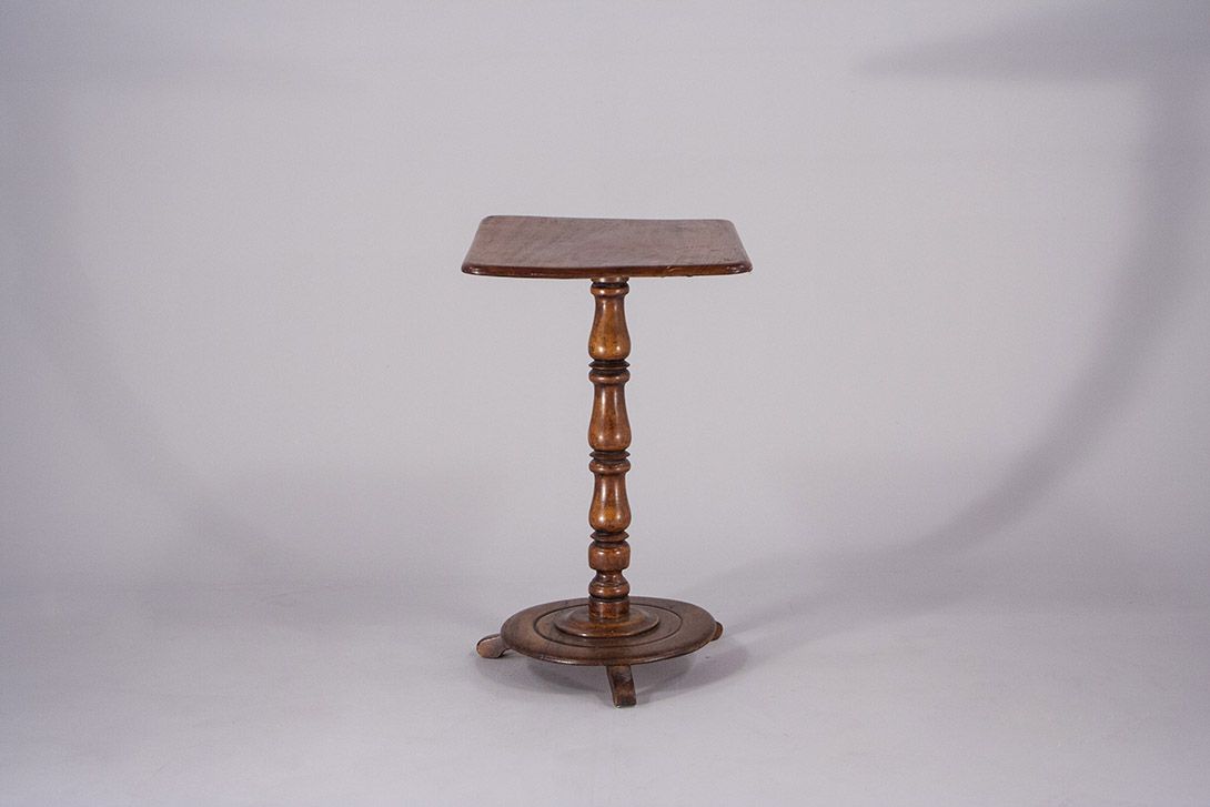 Foto Wooden Side Table France 1910 ​h70x55x43