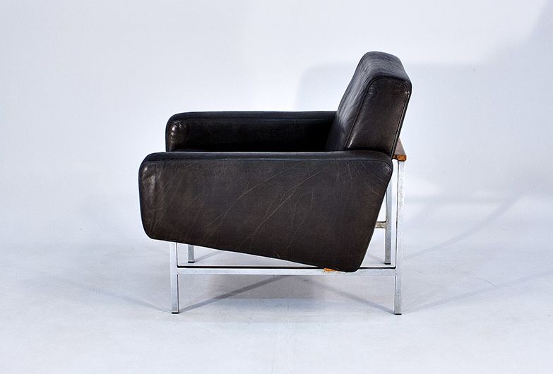 Foto Classic Grey Leather Armchair with Modular Sofa 1963