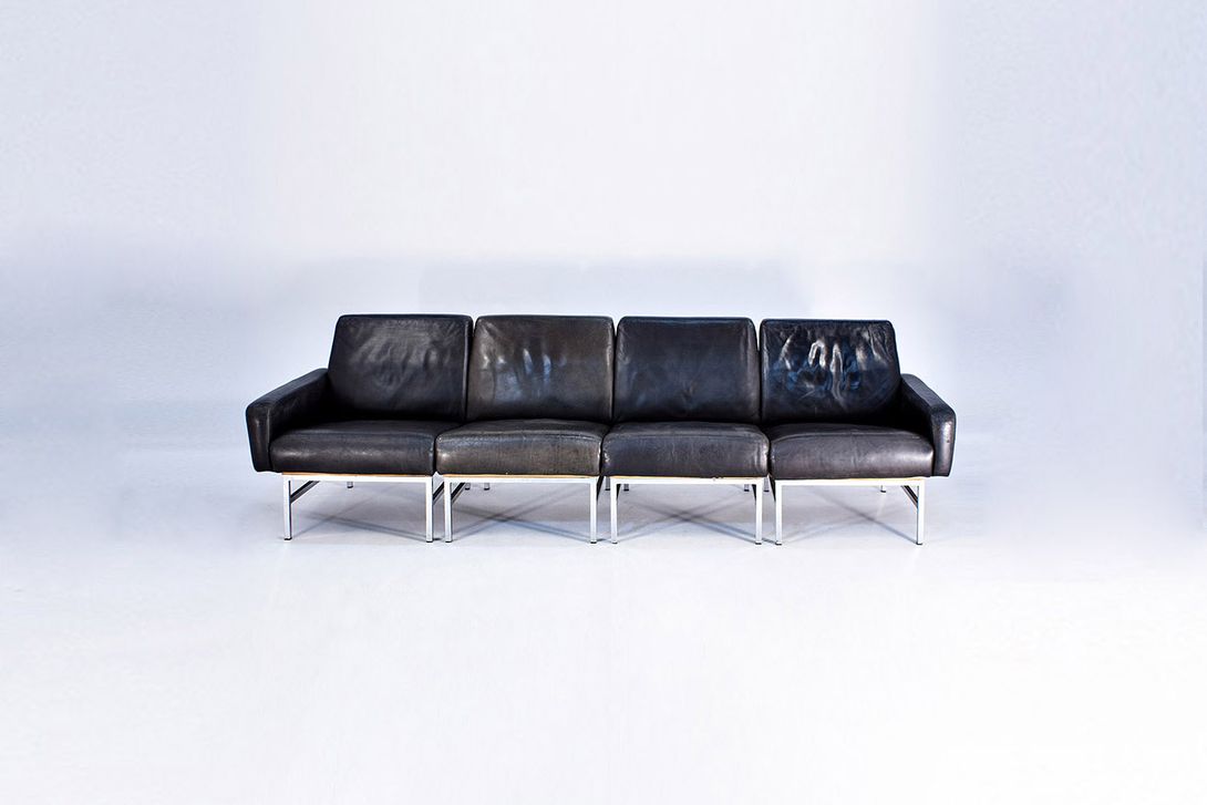 Foto Grey Modular Modern Leather Sofa with Nice Patina 1965 h79x250x79