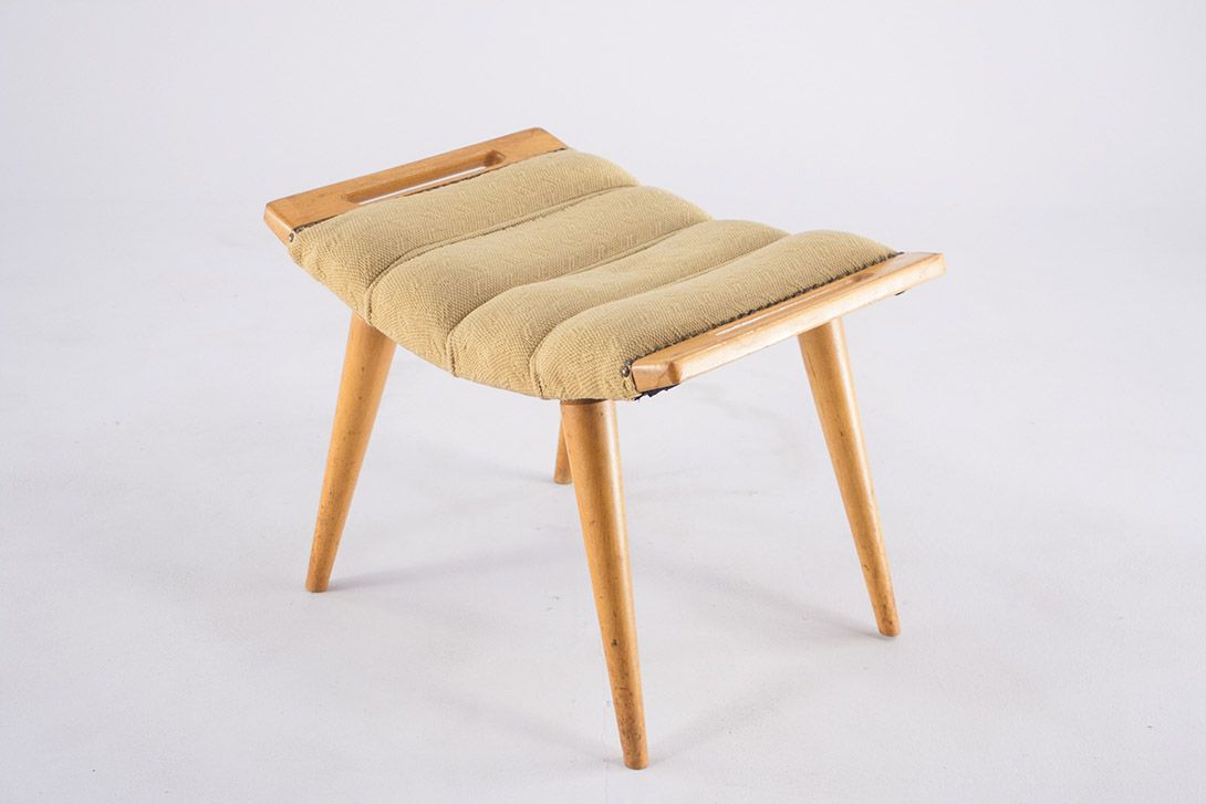 Foto Arched Stool or Ottoman with 4-Bulged Upholstered Seat and Wooden Side Handles 1952