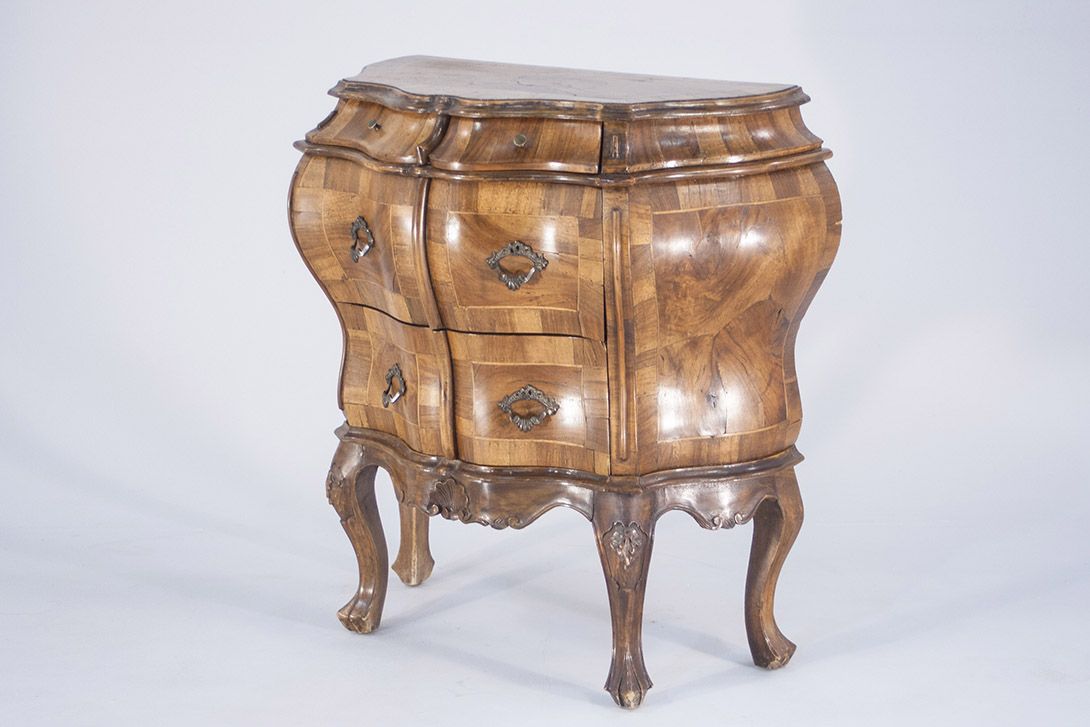 Foto Rococo Commode with Marquetry 1810