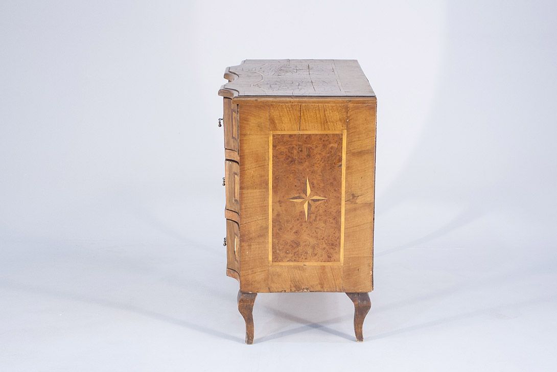 Foto Empire Chest of Drawers Inlaid United Kingdom 1850