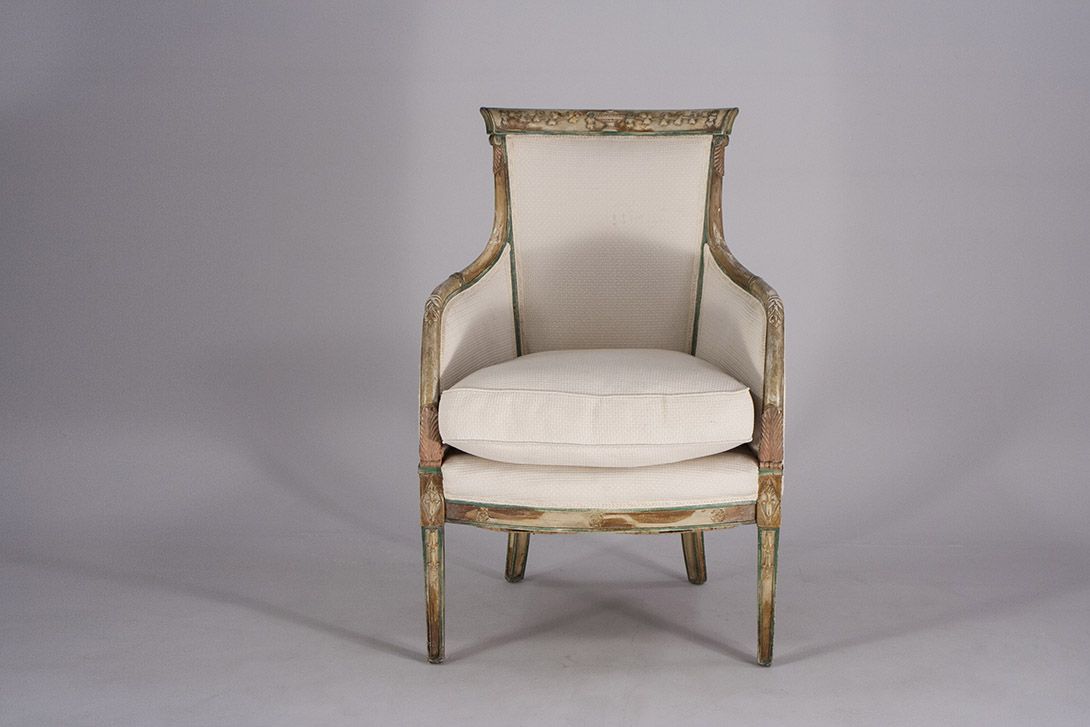Foto Provencal Cottage Armchair with Carved Frame 1960