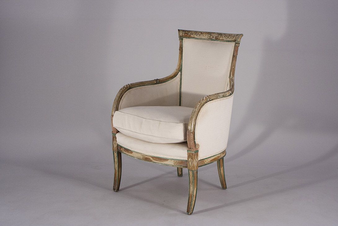 Foto Provencal Cottage Armchair with Carved Frame 1960