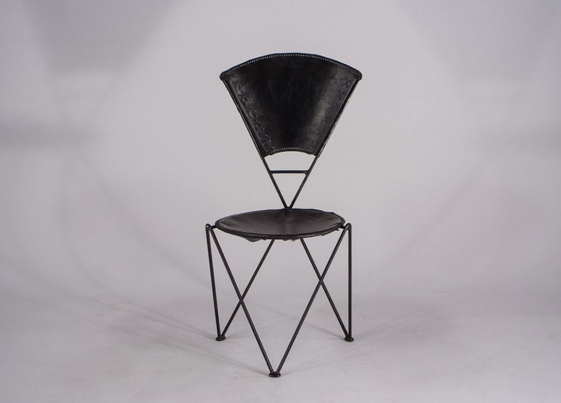 Foto Striking Black Leather Chair in the Style of Karl Foster Senior&#8217;s Heirs