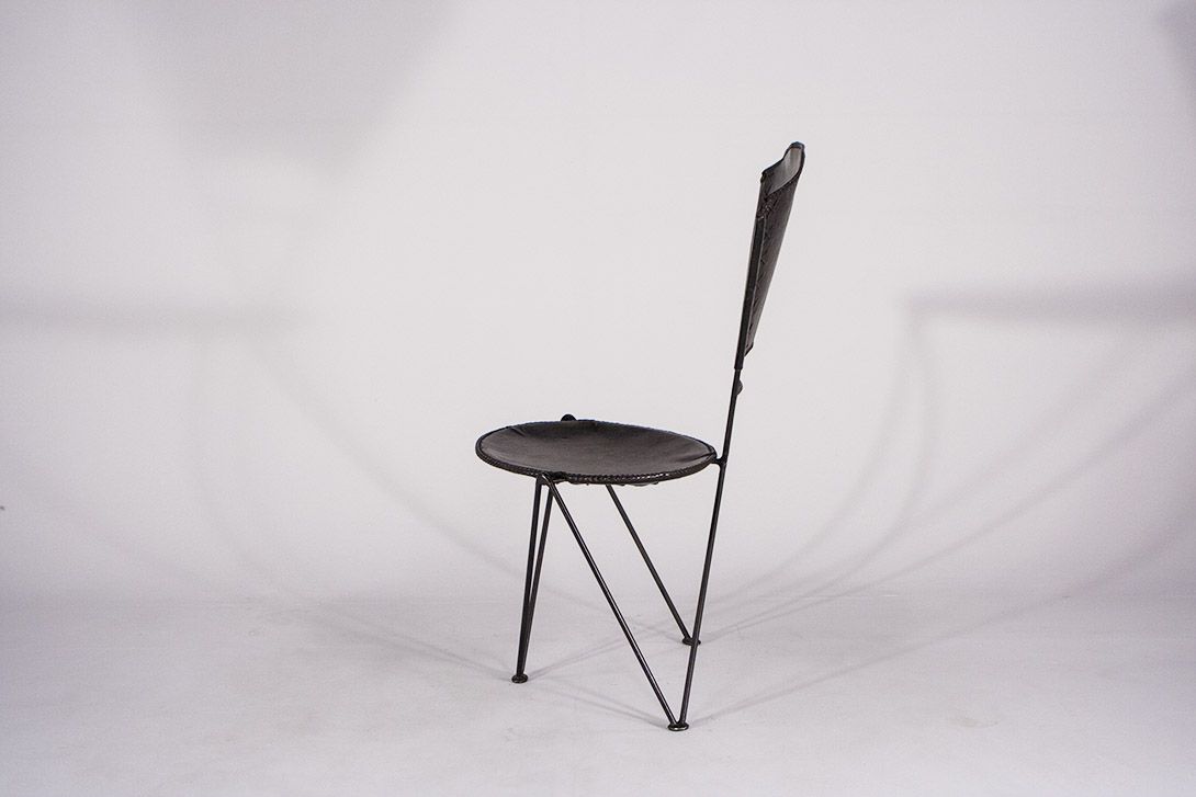 Foto Striking Black Leather Chair in the Style of Karl Foster Senior&#8217;s Heirs