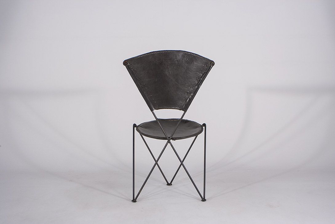 Foto Striking Black Leather Chair in the Style of Karl Foster Senior&#8217;s Heirs