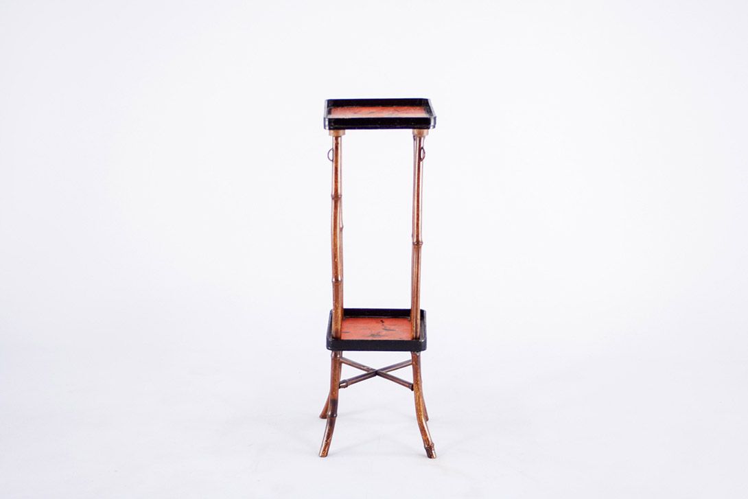 Foto Fragile Japanese Side Table 1900 h75x24