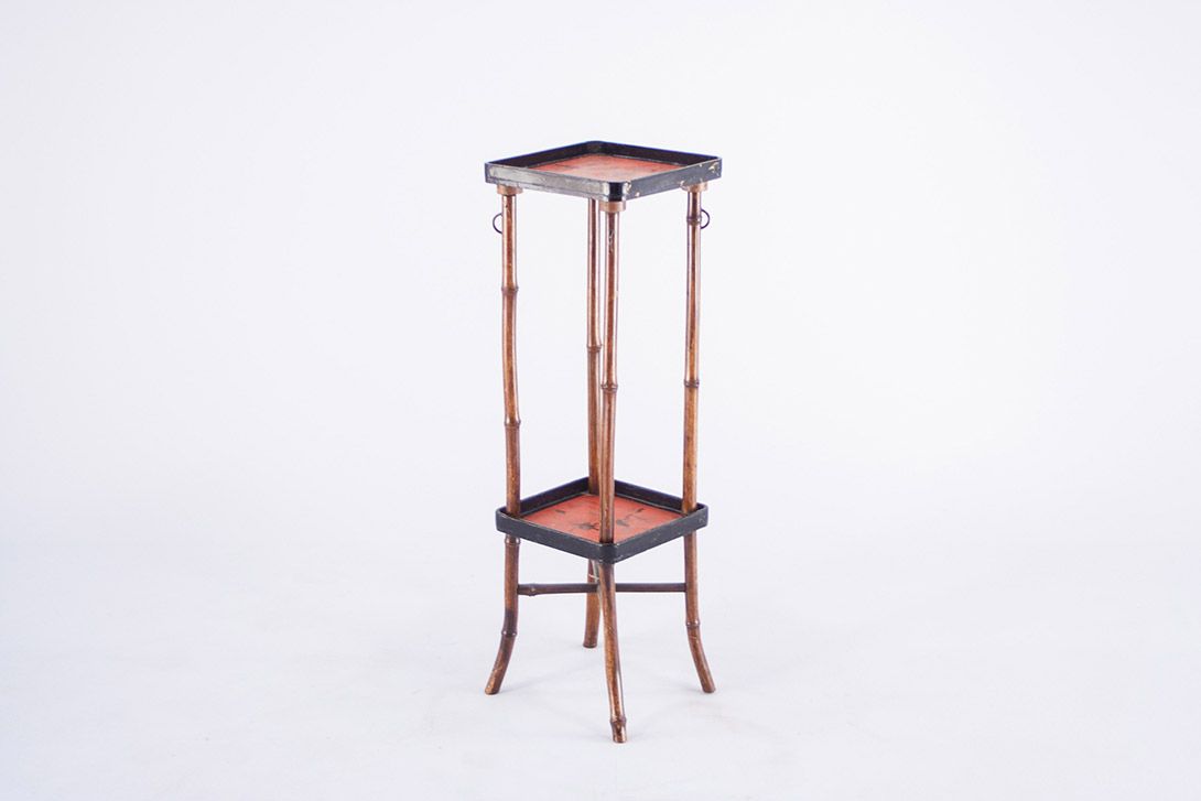 Foto Fragile Japanese Side Table 1900 h75x24