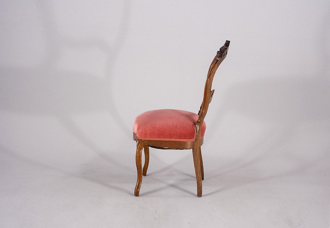 Foto Baroque Historism Chair with Carved Back