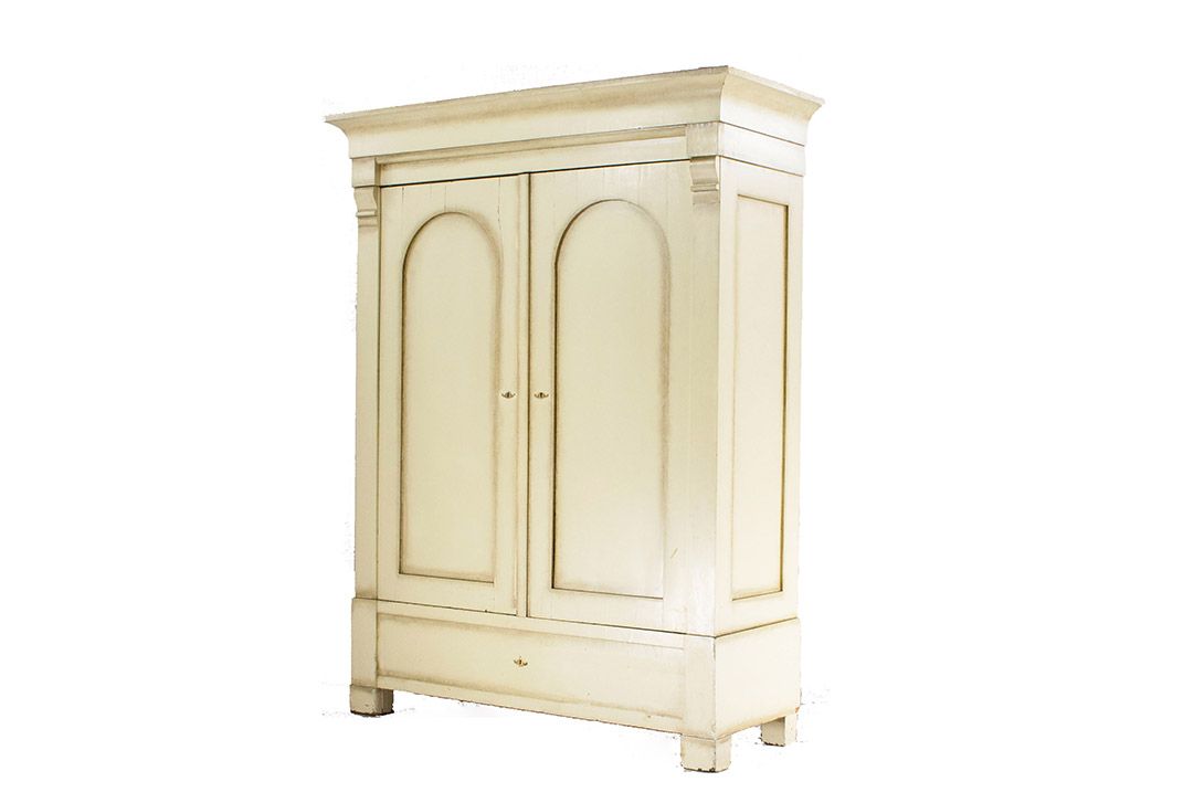 Foto Classicism Wooden Cabinet in Beige Potsdam 1866
