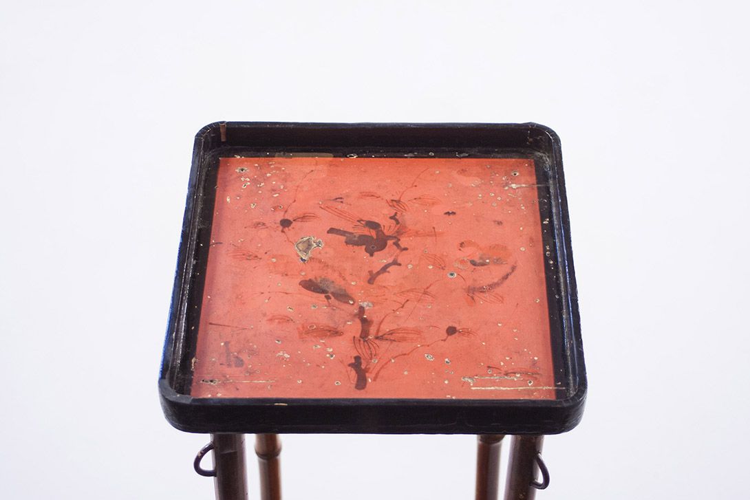 Foto Fragile Japanese Side Table 1900 h75x24