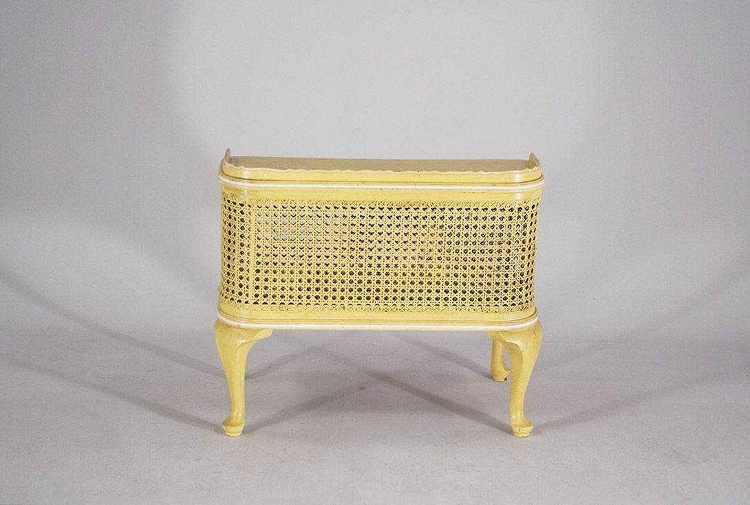 Foto Small Decorative Chippendale Shelf 1926
