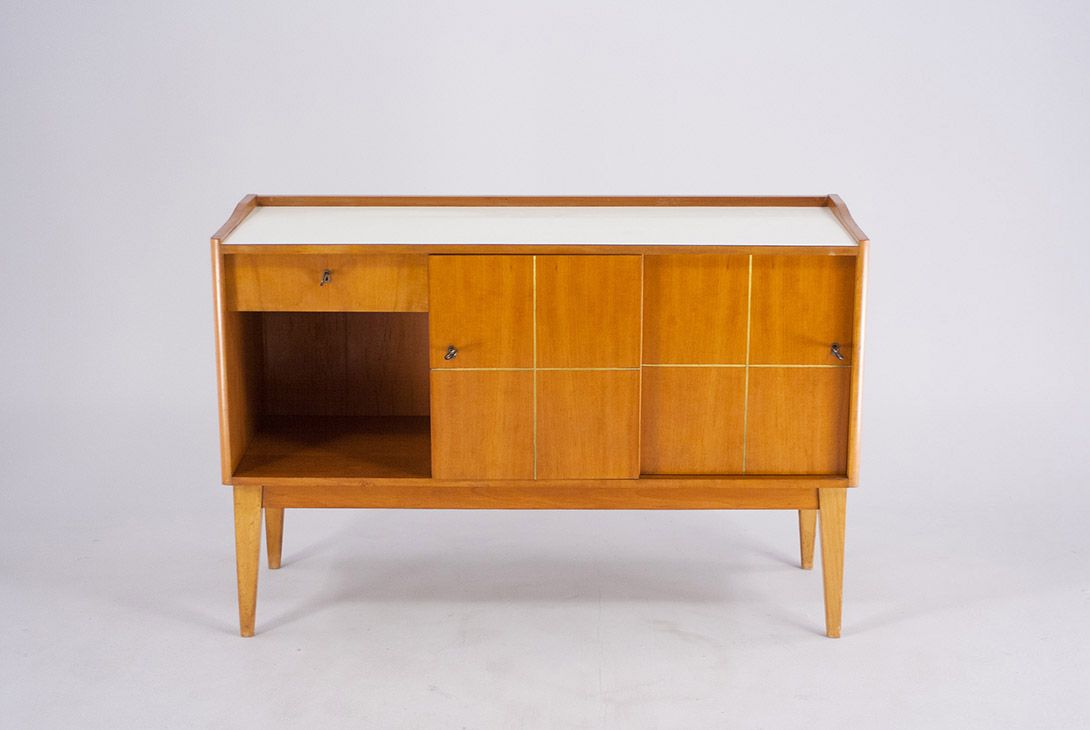 Foto Modern Cherrywood Sideboard with Brass Inlays Germany 1955 w115