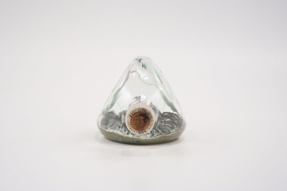 Foto Motorboat in a Bottle