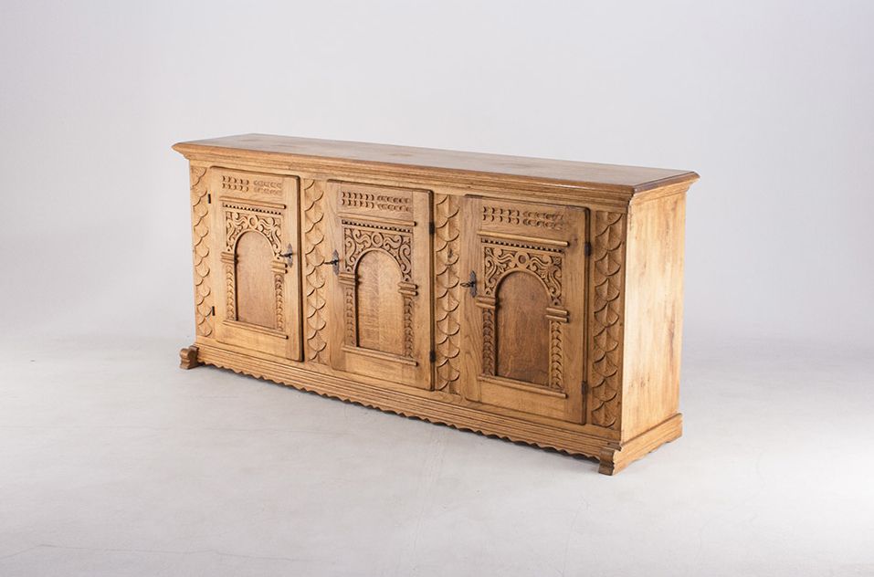 Foto Massive Baroque Carved Oak Sideboard Germany w204 *N