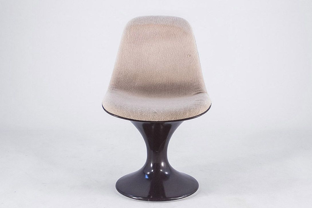 Foto Beige Nelson Orbit Side Chair with Brown Shell on Tulip Base