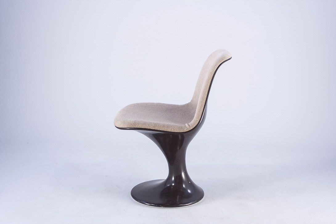 Foto Beige Nelson Orbit Side Chair with Brown Shell on Tulip Base