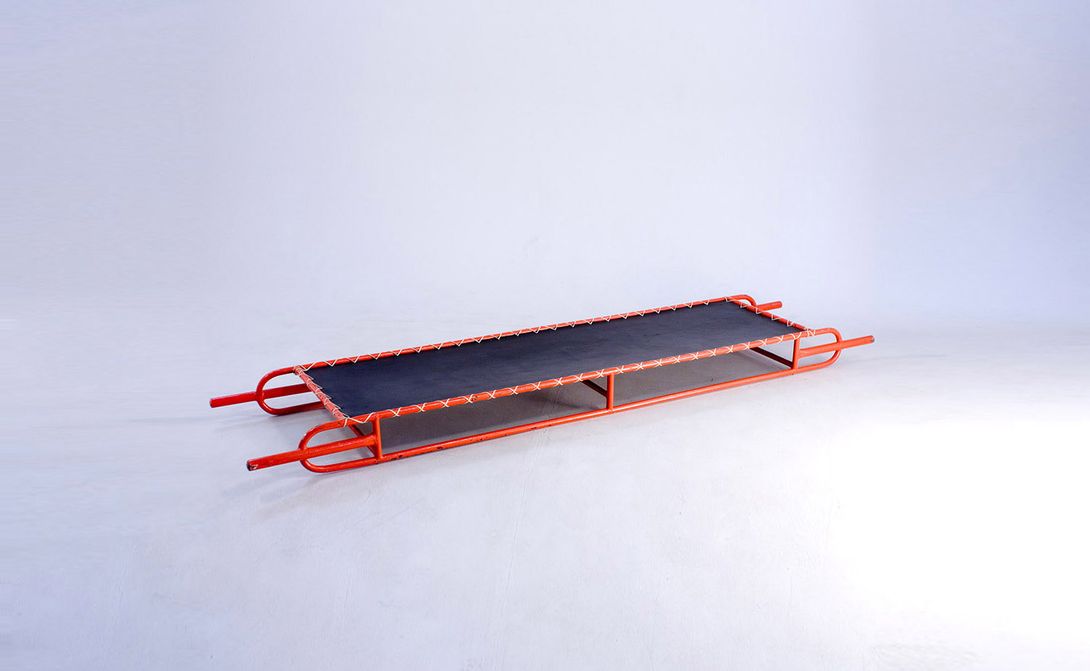 Foto Stretcher or Pool Lounger Austria 1952